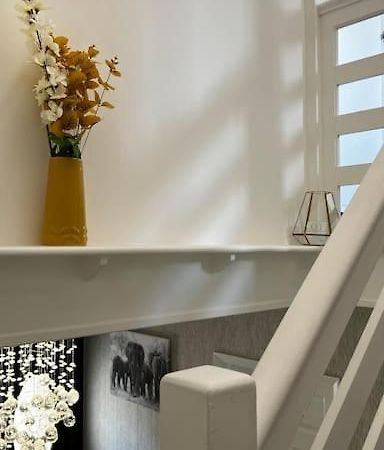 Cheerful 3 Bedroom Townhouse With Free Parking. Биллерикей Экстерьер фото