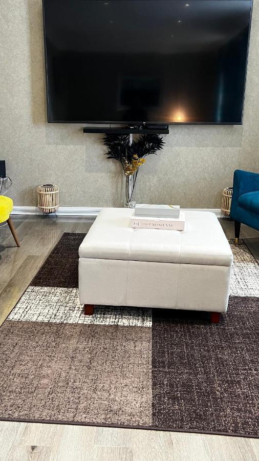 Cheerful 3 Bedroom Townhouse With Free Parking. Биллерикей Экстерьер фото